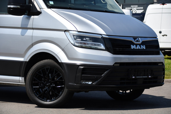 MAN TGE 3.180 35 2.0 L4H3 PB Edition Cruise, Camera, Carplay, 177pk, LED, Clima, Trekhaak, Automaat, Sensoren, Geveerde stoel, Uniek!