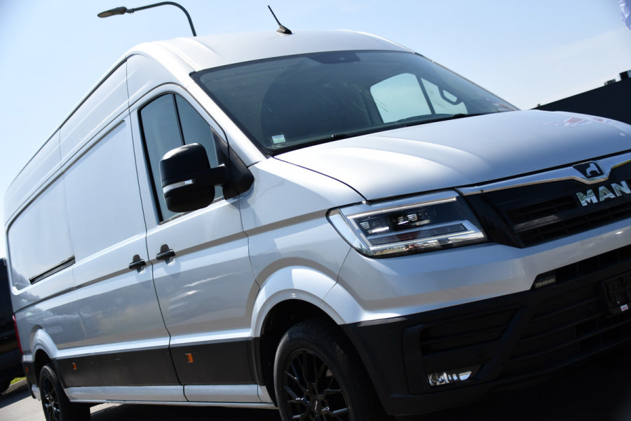 MAN TGE 3.180 35 2.0 L4H3 PB Edition Cruise, Camera, Carplay, 177pk, LED, Clima, Trekhaak, Automaat, Sensoren, Geveerde stoel, Uniek!