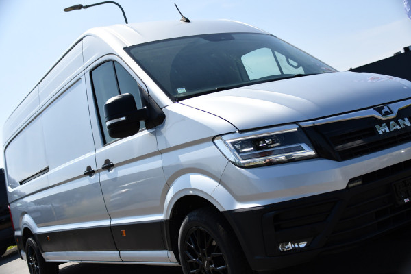 MAN TGE 3.180 35 2.0 L4H3 PB Edition Cruise, Camera, Carplay, 177pk, LED, Clima, Trekhaak, Automaat, Sensoren, Geveerde stoel, Uniek!