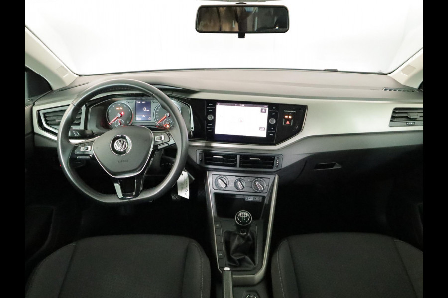Volkswagen Polo 1.0 TSI Comfortline 95 pk | Navigatie | Parkeersensoren | Adaptieve cruise control | Apple Carplay/Android Auto |