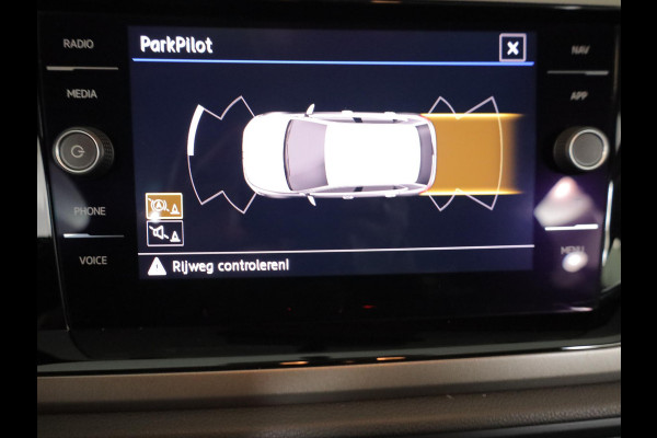 Volkswagen Polo 1.0 TSI Comfortline 95 pk | Navigatie | Parkeersensoren | Adaptieve cruise control | Apple Carplay/Android Auto |