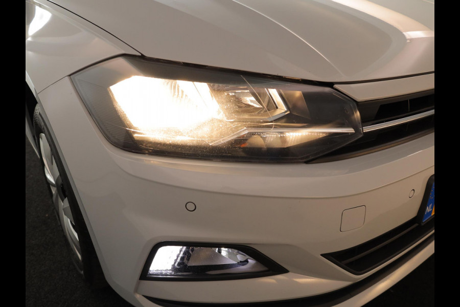 Volkswagen Polo 1.0 TSI Comfortline 95 pk | Navigatie | Parkeersensoren | Adaptieve cruise control | Apple Carplay/Android Auto |