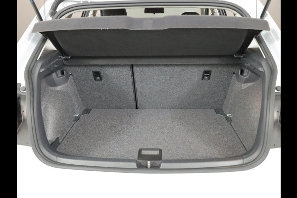 Volkswagen Polo 1.0 TSI Comfortline 95 pk | Navigatie | Parkeersensoren | Adaptieve cruise control | Apple Carplay/Android Auto |