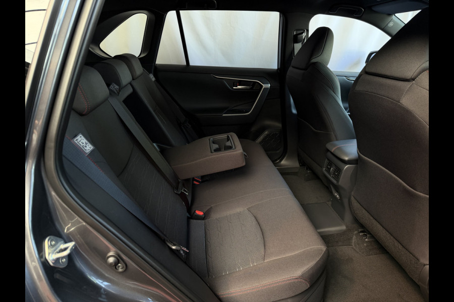 Toyota RAV4 2.5 PHEV AWD 306PK | ☑️ Nieuwe auto ☑️ | 0 km 1500KG trekgew. | HUD | Camera | LED | Elek. klep | STUUR/STOELVERW. V+A PHEV PLUG IN