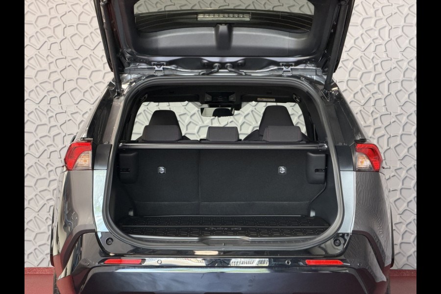 Toyota RAV4 2.5 PHEV AWD 306PK | ☑️ Nieuwe auto ☑️ | 0 km 1500KG trekgew. | HUD | Camera | LED | Elek. klep | STUUR/STOELVERW. V+A PHEV PLUG IN