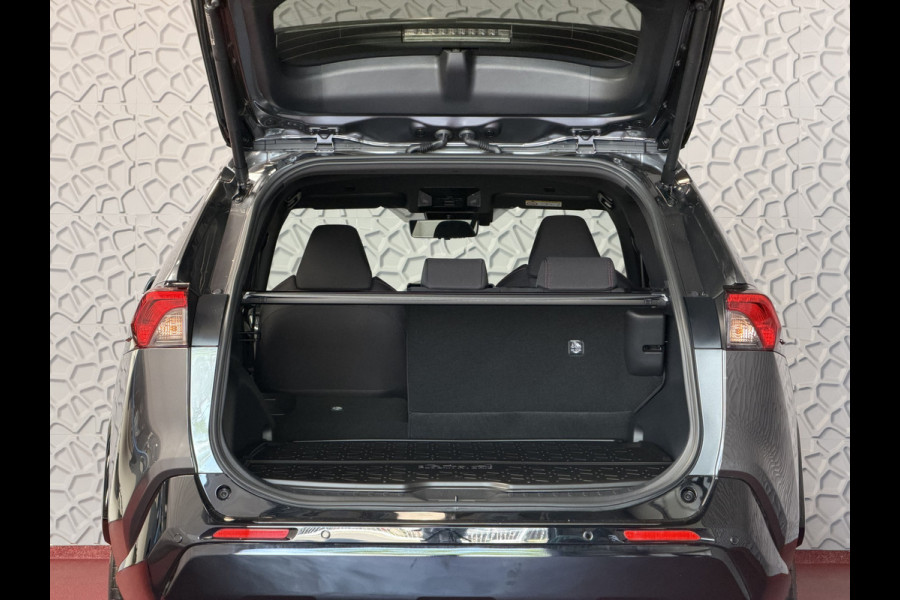Toyota RAV4 2.5 PHEV AWD 306PK | ☑️ Nieuwe auto ☑️ | 0 km 1500KG trekgew. | HUD | Camera | LED | Elek. klep | STUUR/STOELVERW. V+A PHEV PLUG IN