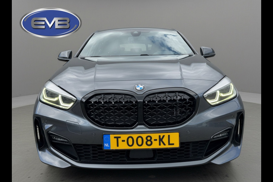 BMW 1-serie 118i M-sport pakket, panoramadak, achteruitrijcamera, Led verlichting,stoelverwarming