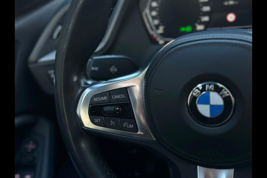 BMW 1-serie 118i M-sport pakket, panoramadak, achteruitrijcamera, Led verlichting,stoelverwarming
