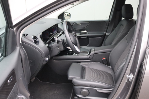 Mercedes-Benz B-Klasse 180 Automaat Mild-Hybrid Business Navigatie/Camera/Stoel-stuurverwarming