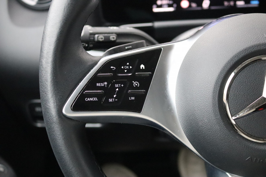 Mercedes-Benz B-Klasse 180 Automaat Mild-Hybrid Business Navigatie/Camera/Stoel-stuurverwarming