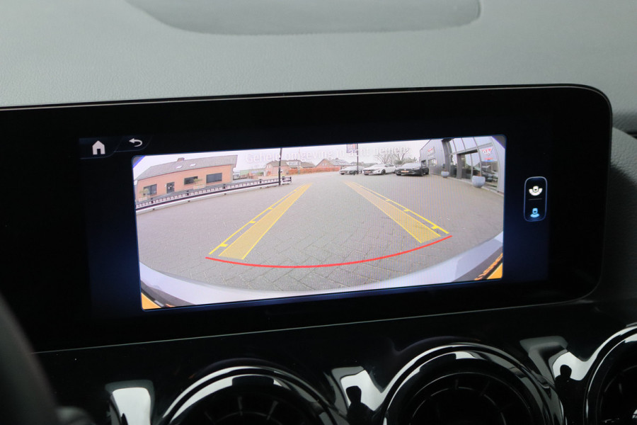 Mercedes-Benz B-Klasse 180 Automaat Mild-Hybrid Business Navigatie/Camera/Stoel-stuurverwarming
