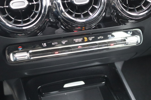 Mercedes-Benz B-Klasse 180 Automaat Mild-Hybrid Business Navigatie/Camera/Stoel-stuurverwarming