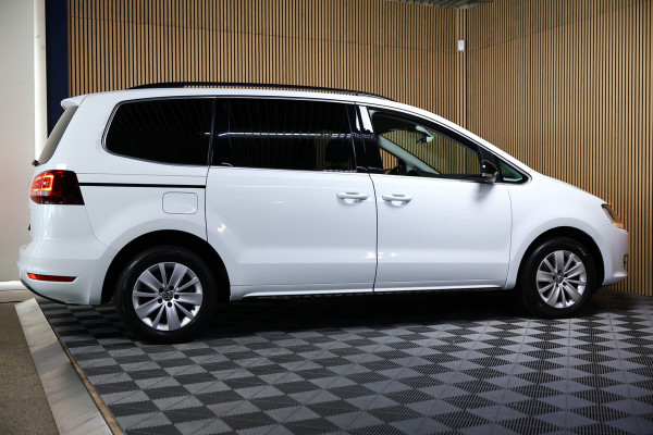 Volkswagen Sharan 1.4 TSI Exclusive Series AVM DSG NAVI CLIMA PDC 7 PERSOONS STOELVW '21
