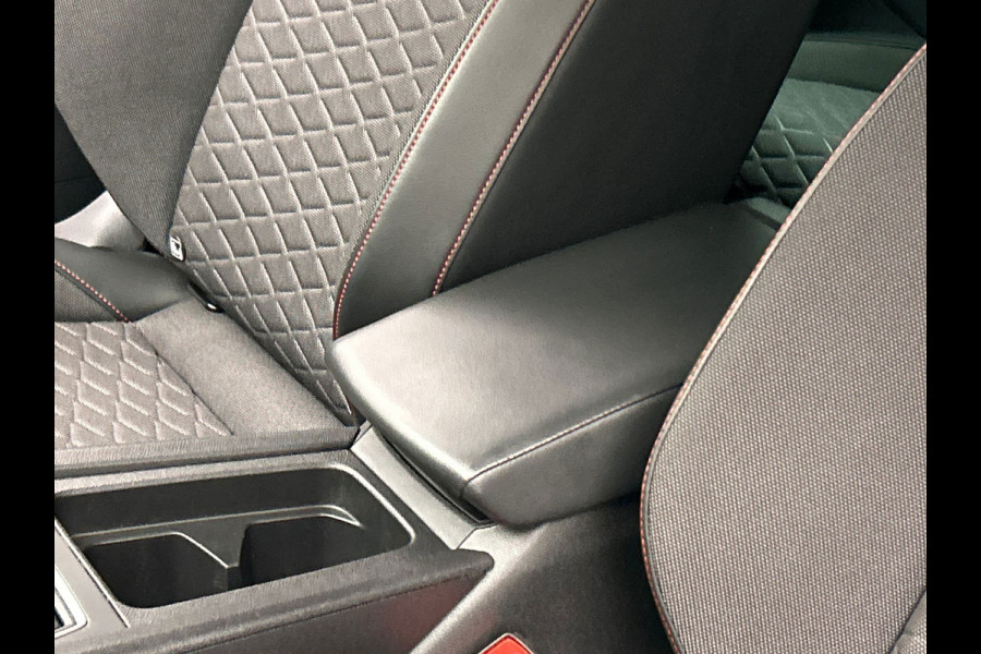 Seat Leon 1.4 TSI eHybrid PHEV FR | Origineel Nederlands | Carplay | Trekhaak | Adaptive-cruise | Camera |