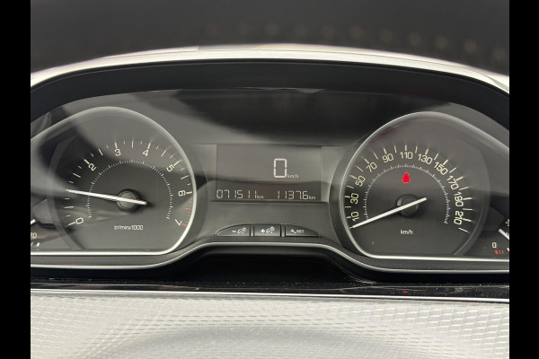 Peugeot 2008 1.2 PureTech Blue Lion 2e Eigenaar|Navi|Pano|Trekhaak|Airco|Cruise|PDC|Carplay|N.A.P|APK tot 05-2027