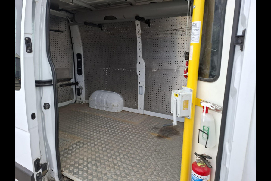 Renault Master T35 2.3 dCi L2H2 AIRCO / CRUISE CONTROLE / IMPERIAL / TREKHAAK / EURO 6