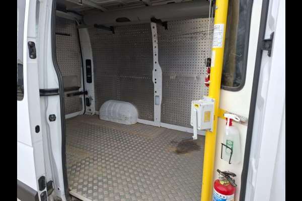 Renault Master T35 2.3 dCi L2H2 AIRCO / CRUISE CONTROLE / IMPERIAL / TREKHAAK / EURO 6