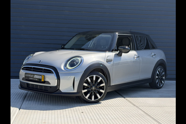 MINI Mini 1.5 Cooper 136 PK Camden Plus Edition Automaat / Camera / Navigatie