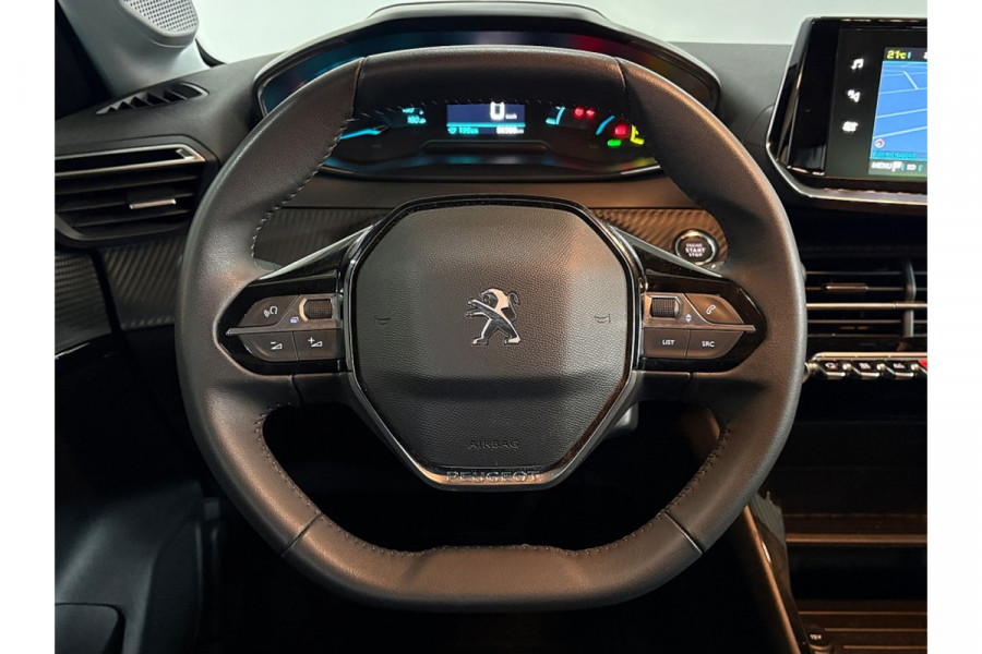 Peugeot e-208 BWJ 2023 | SOH 96% EV 136PK Ac Pack 50 kWh | NAVI | CLIMA | CARPLAY | LICHTMETAAL | PDC | CRUISE |