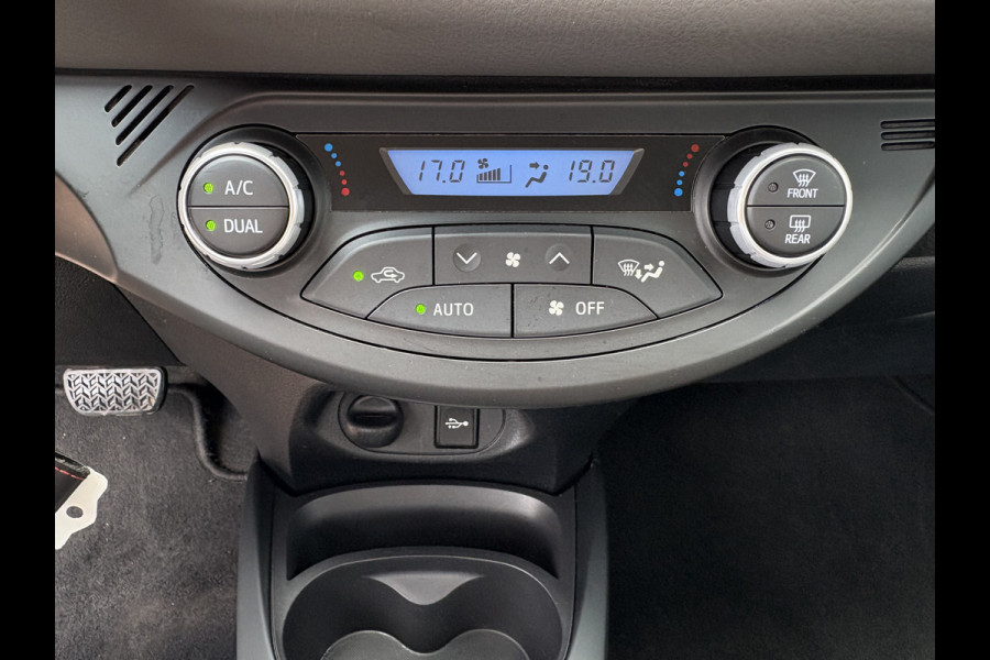 Toyota Yaris 1.5 VVT-i Active Automaat 5-drs. CAMERA/MEDIA/CRUISE/CLIMA