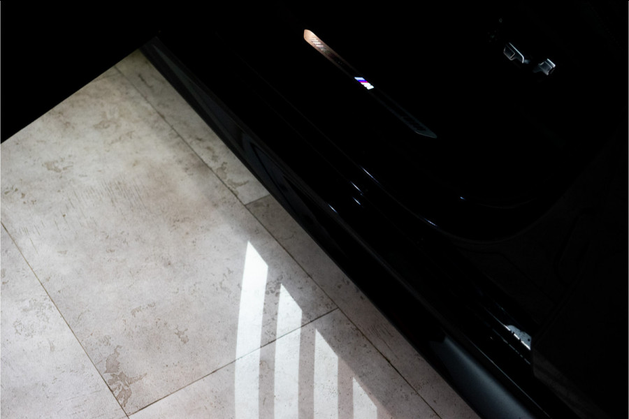 BMW X5 xDrive50e M-Sport Pro 490PK | Harman/Kardon | Pano | Kuipstoelen | Glow | 360 | VOL! Fabrieksgarantie