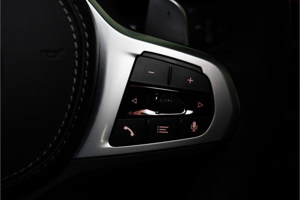 BMW X5 xDrive50e M-Sport Pro 490PK | Harman/Kardon | Pano | Kuipstoelen | Glow | 360 | VOL! Fabrieksgarantie