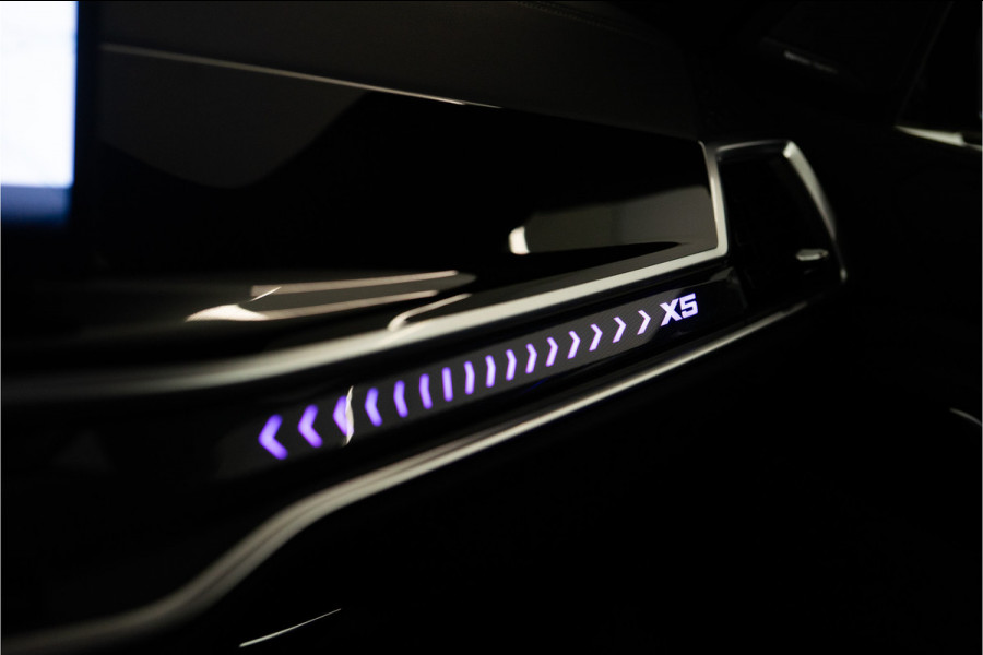 BMW X5 xDrive50e M-Sport Pro 490PK | Harman/Kardon | Pano | Kuipstoelen | Glow | 360 | VOL! Fabrieksgarantie