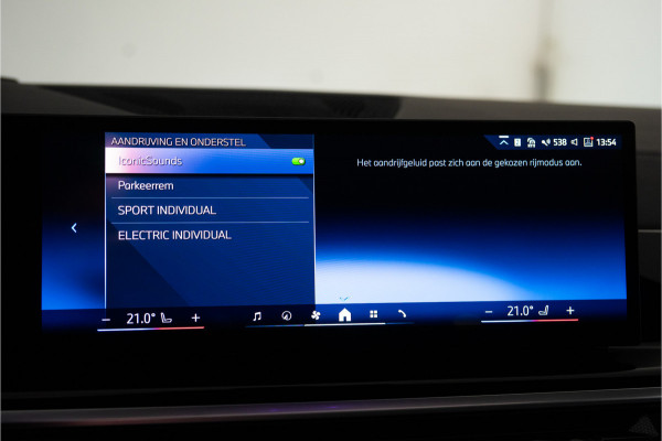 BMW X5 xDrive50e M-Sport Pro 490PK | Harman/Kardon | Pano | Kuipstoelen | Glow | 360 | VOL! Fabrieksgarantie