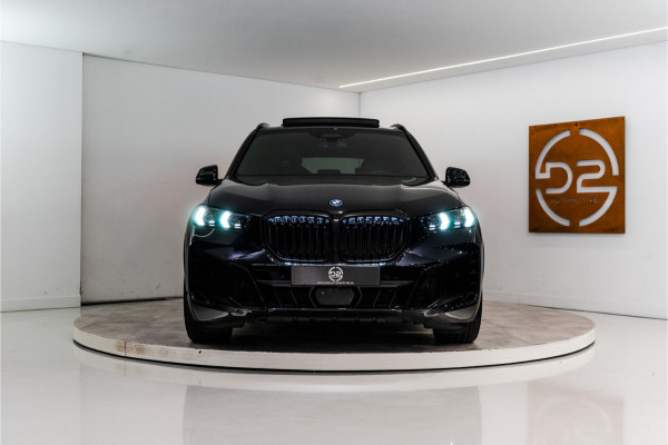 BMW X5 xDrive50e M-Sport Pro 490PK | Harman/Kardon | Pano | Kuipstoelen | Glow | 360 | VOL! Fabrieksgarantie