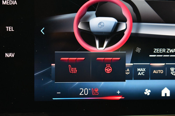 BMW 1-serie 120 M-Sport Pano ACC 360 HUD Massage H/K 19inch El-Klep