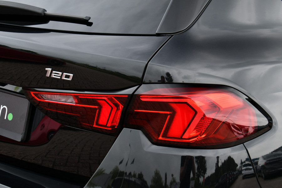 BMW 1-serie 120 M-Sport Pano ACC 360 HUD Massage H/K 19inch El-Klep