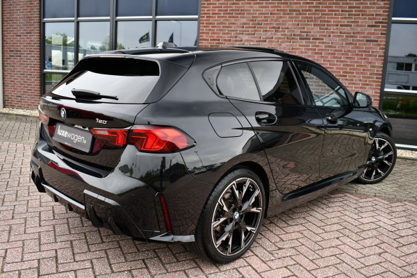 BMW 1-serie 120 M-Sport Pano ACC 360 HUD Massage H/K 19inch El-Klep