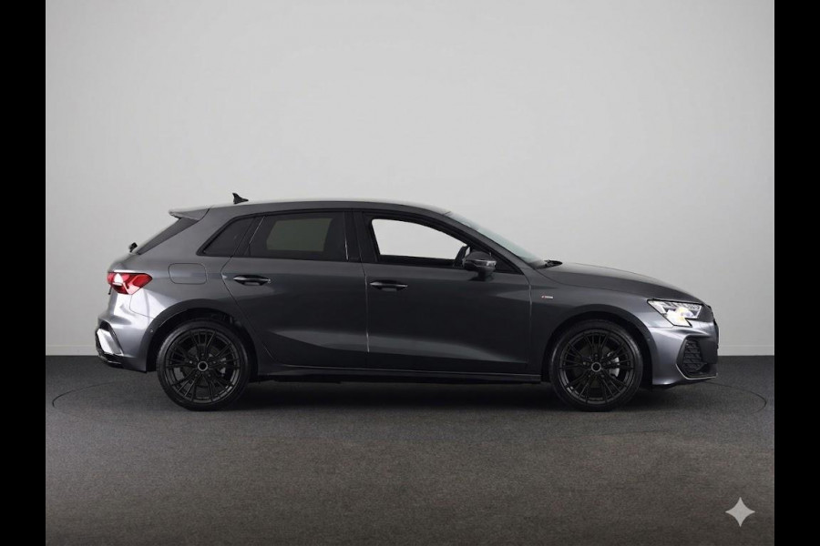 Audi A3 Sportback 40 TFSI e S edition 204pk S-tronic | Private Lease € 656,00 per maand*  Verlengde garantie | Navigatie | Parkeersensoren (Park assist) | Adaptieve cruise control | Stoelverwarming | S-Line |