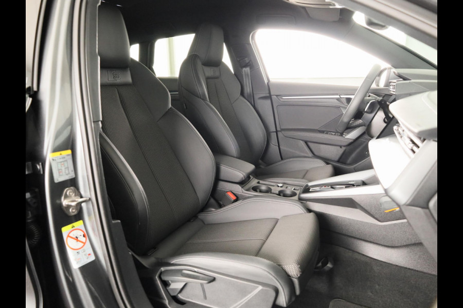 Audi A3 Sportback 40 TFSI e S edition 204pk S-tronic | Private Lease € 656,00 per maand*  Verlengde garantie | Navigatie | Parkeersensoren (Park assist) | Adaptieve cruise control | Stoelverwarming | S-Line |