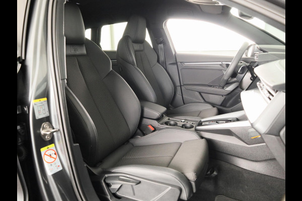 Audi A3 Sportback 40 TFSI e S edition 204pk S-tronic | Private Lease € 656,00 per maand*  Verlengde garantie | Navigatie | Parkeersensoren (Park assist) | Adaptieve cruise control | Stoelverwarming | S-Line |