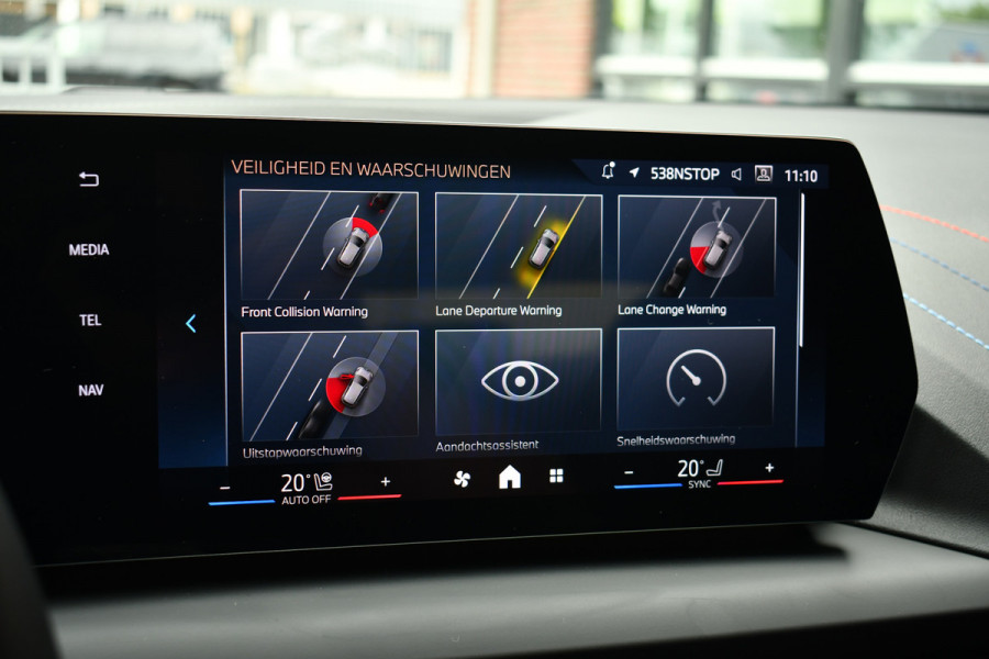 BMW 1-serie 120 M-Sport Pano ACC 360 HUD Massage H/K 19inch El-Klep