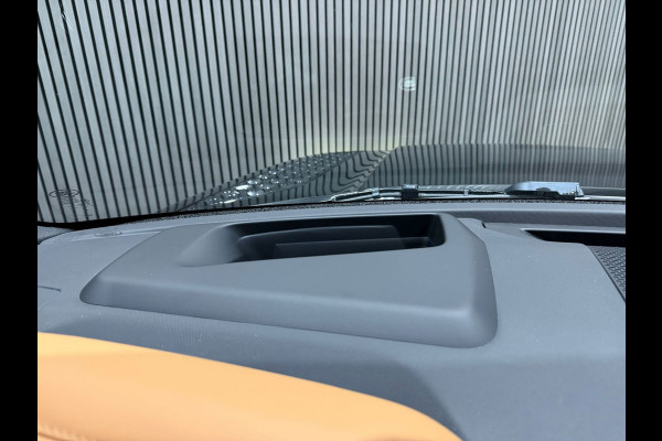 Land Rover Defender 130 3.0 P400 130 X 8p / Pano / Meridian / Stoelventilatie