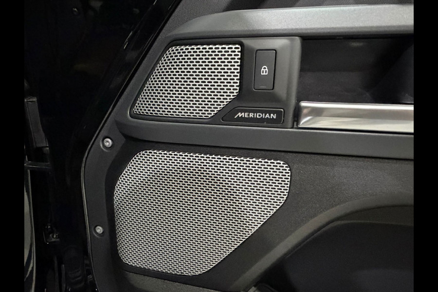 Land Rover Defender 130 3.0 P400 130 X 8p / Pano / Meridian / Stoelventilatie