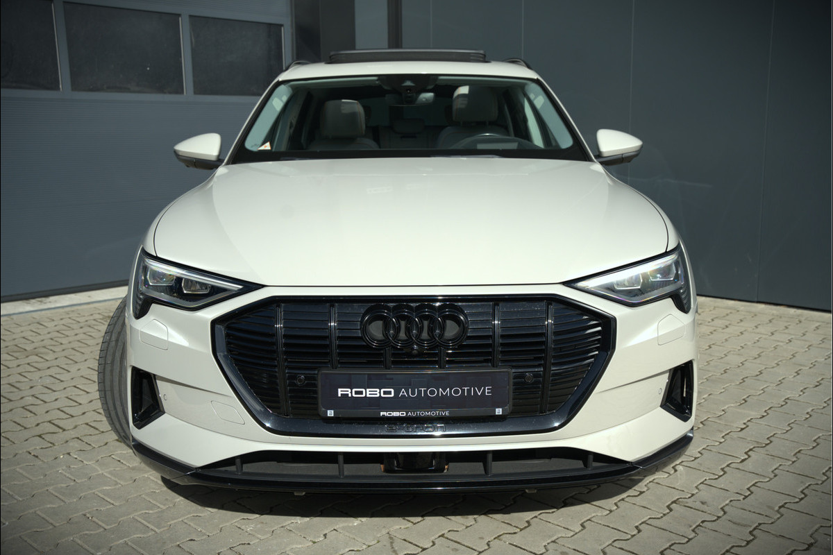 Audi e-tron e-tron 55 quattro advanced Pro Line Plus 95 kWh | Panoramadak | Bang & Olufsen | Stoelkoeling | Stoelverwarming | Massage | Head-Up Display | 360 Camera | Matrix LED | Luchtvering | Memory Seats | Elektrisch Verstelbare Stoelen |