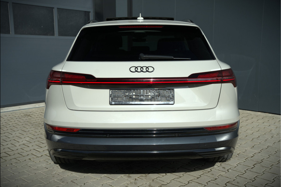Audi e-tron e-tron 55 quattro advanced Pro Line Plus 95 kWh | Panoramadak | Bang & Olufsen | Stoelkoeling | Stoelverwarming | Massage | Head-Up Display | 360 Camera | Matrix LED | Luchtvering | Memory Seats | Elektrisch Verstelbare Stoelen |