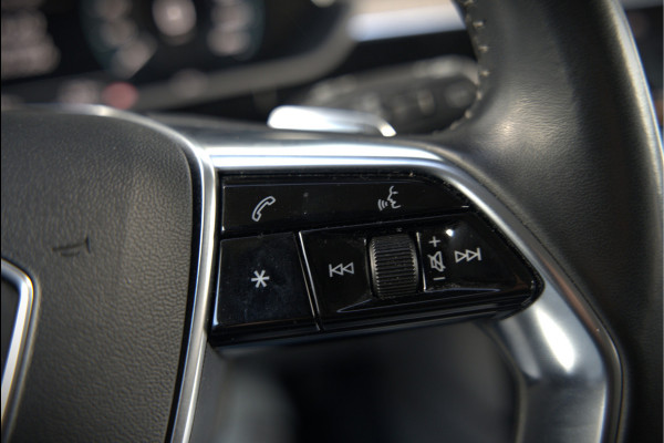 Audi e-tron e-tron 55 quattro advanced Pro Line Plus 95 kWh | Panoramadak | Bang & Olufsen | Stoelkoeling | Stoelverwarming | Massage | Head-Up Display | 360 Camera | Matrix LED | Luchtvering | Memory Seats | Elektrisch Verstelbare Stoelen |