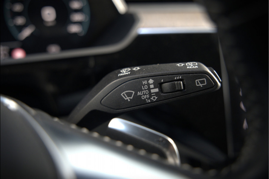 Audi e-tron e-tron 55 quattro advanced Pro Line Plus 95 kWh | Panoramadak | Bang & Olufsen | Stoelkoeling | Stoelverwarming | Massage | Head-Up Display | 360 Camera | Matrix LED | Luchtvering | Memory Seats | Elektrisch Verstelbare Stoelen |