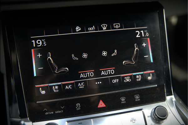 Audi e-tron e-tron 55 quattro advanced Pro Line Plus 95 kWh | Panoramadak | Bang & Olufsen | Stoelkoeling | Stoelverwarming | Massage | Head-Up Display | 360 Camera | Matrix LED | Luchtvering | Memory Seats | Elektrisch Verstelbare Stoelen |