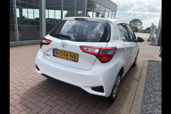 Toyota Yaris 1.5 VVT-i Active Automaat 5-drs. CAMERA/MEDIA/CRUISE/CLIMA