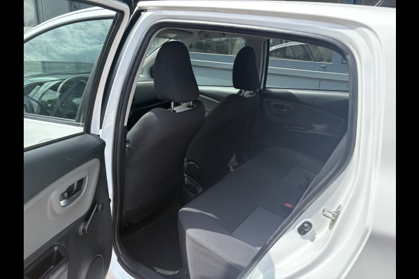 Toyota Yaris 1.5 VVT-i Active Automaat 5-drs. CAMERA/MEDIA/CRUISE/CLIMA