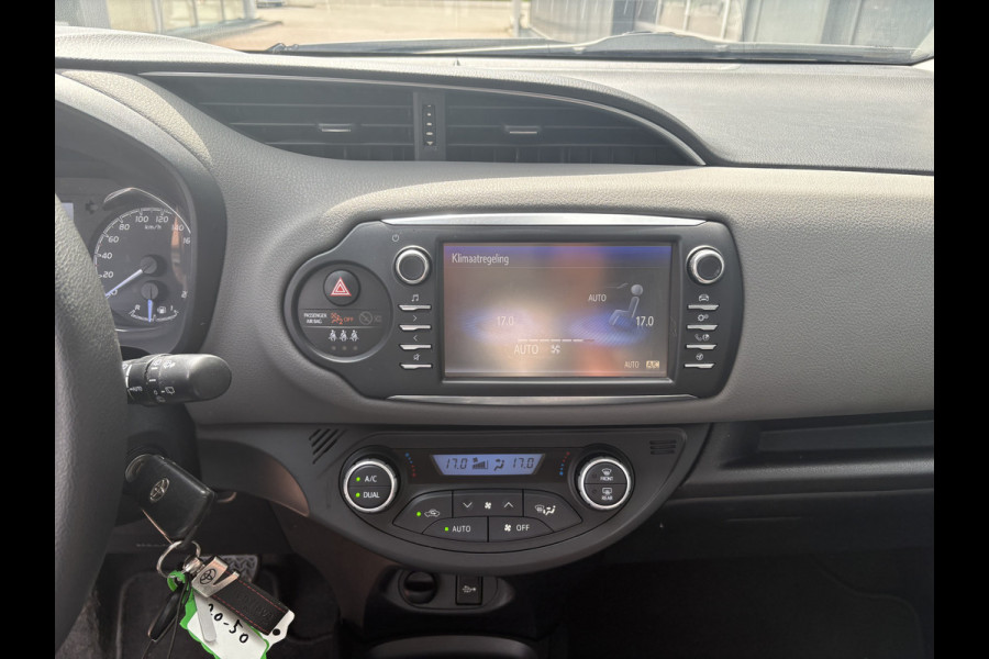 Toyota Yaris 1.5 VVT-i Active Automaat 5-drs. CAMERA/MEDIA/CRUISE/CLIMA