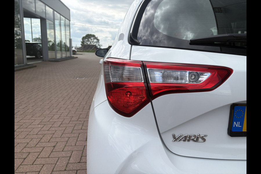 Toyota Yaris 1.5 VVT-i Active Automaat 5-drs. CAMERA/MEDIA/CRUISE/CLIMA