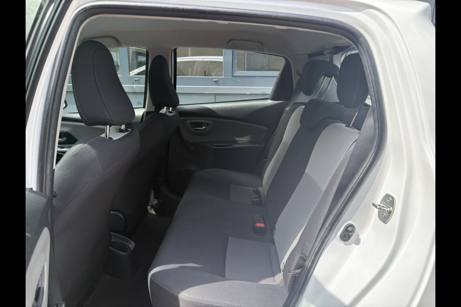Toyota Yaris 1.5 VVT-i Active Automaat 5-drs. CAMERA/MEDIA/CRUISE/CLIMA