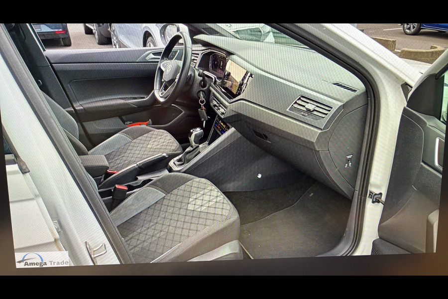Volkswagen Taigo BWJ 2022 | 1.0 TSI R-Line Business AUTOMAAT | CAMERA A | VIRT. COCKPIT | PDC 2X | DONKER GLAS | 18'' LMV | CLIMA | NAVI |