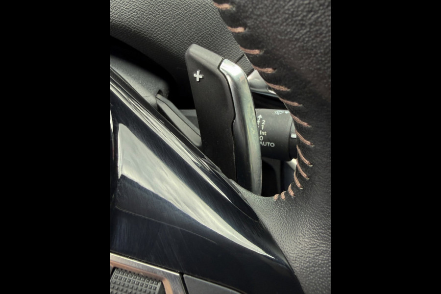 Peugeot 3008 1.2 PureTech Active Pack Business - Navigatie / Apple CarPlay I Airco I Camera & PDC I LED I Dealer onderhouden